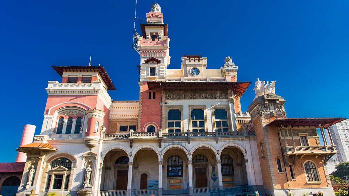 Palácio das Indústrias, sede do museu Catavento, no Parque Dom Pedro II, em São Paulo